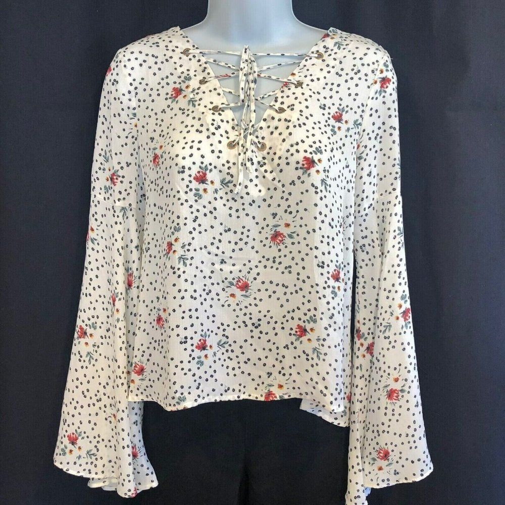Verte Floral Blouse Lace Front Bell Sleeve Shirt Flowy High Low Top New NWT